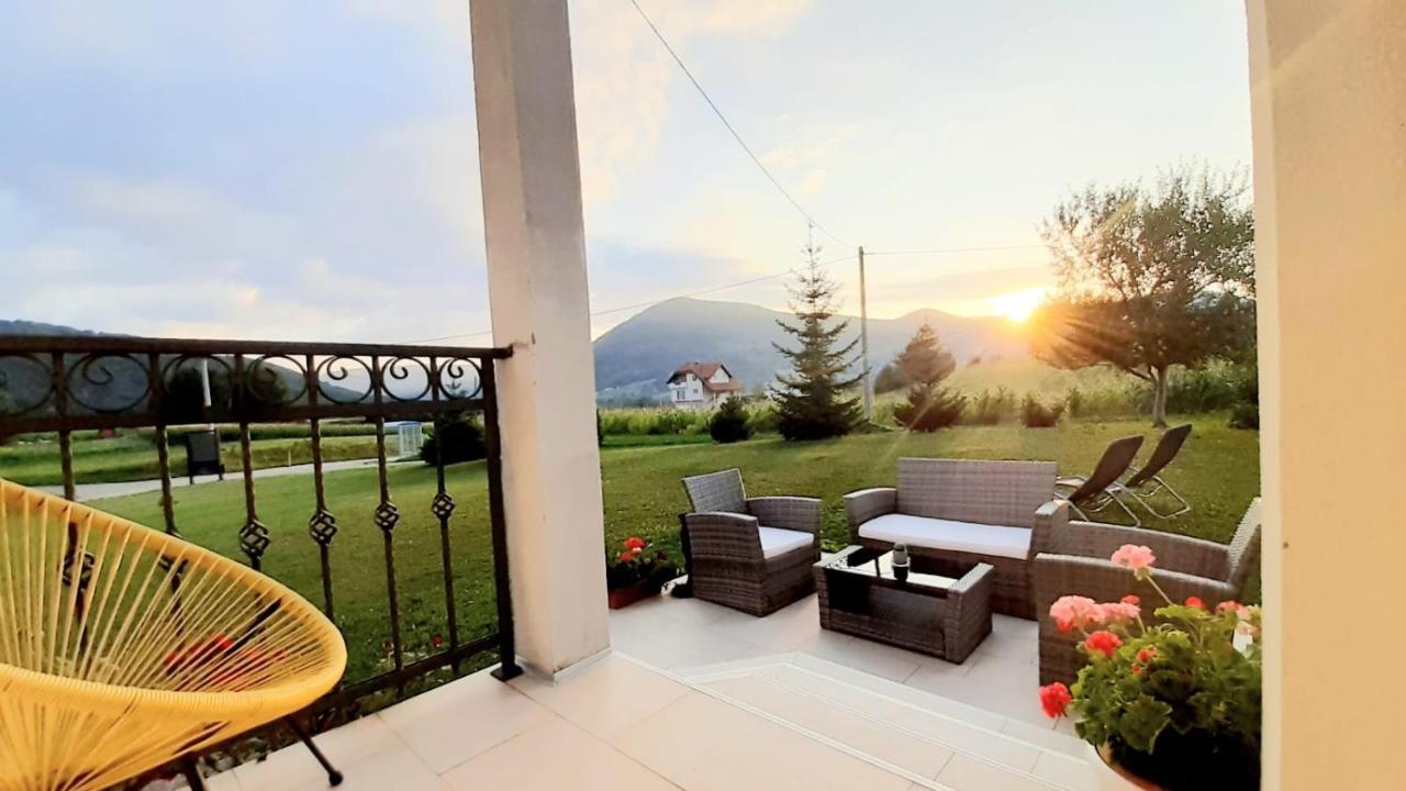 Apartment Golden Fields Smoljanac Exteriér fotografie
