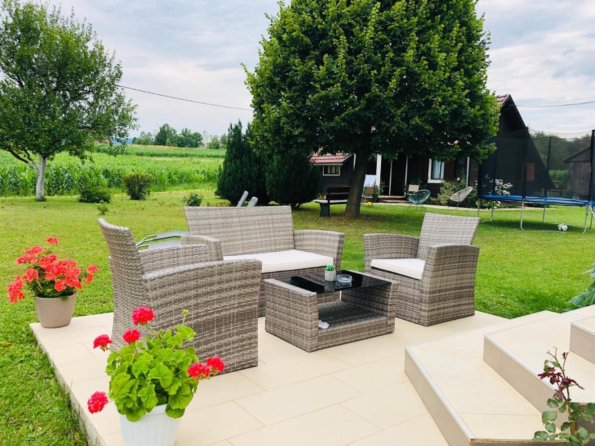 Apartment Golden Fields Smoljanac Exteriér fotografie