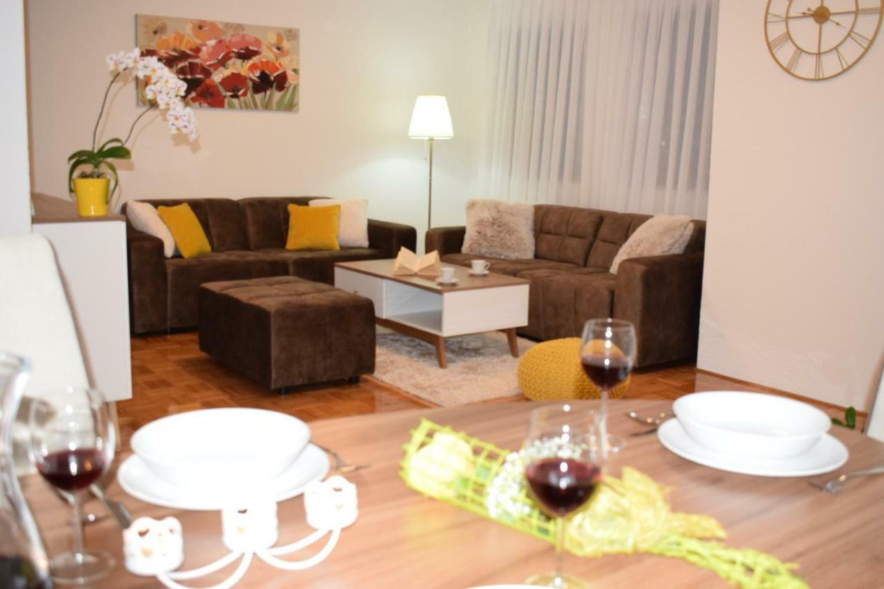 Apartment Golden Fields Smoljanac Exteriér fotografie